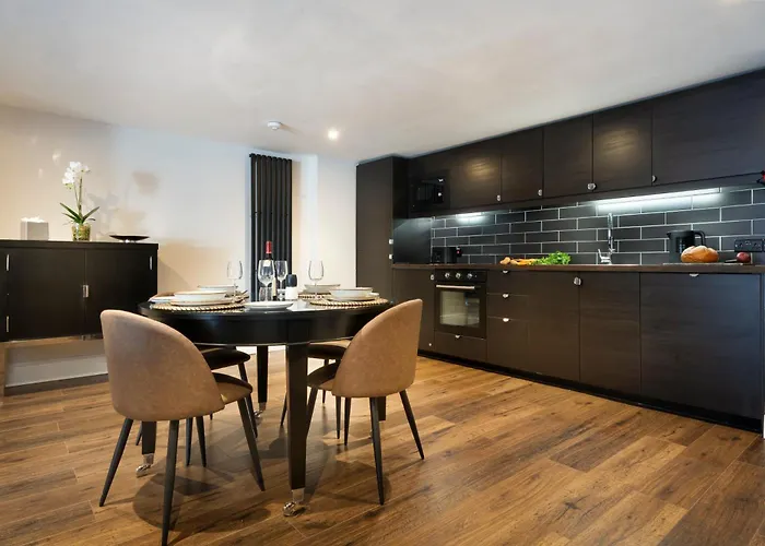 Courtyard * Bowness-on-Windermere